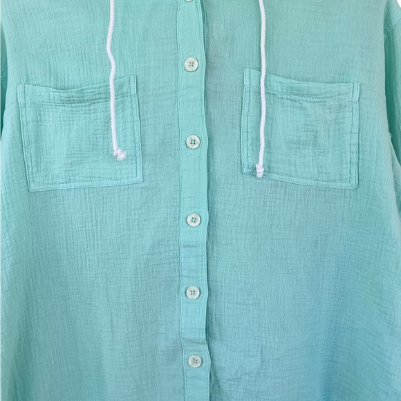 Uncharted Turquoise Hooded Button-Down Shirt - Picture 4 of 11